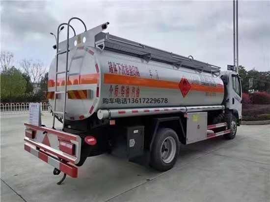 解放國六油車4_副本.jpg