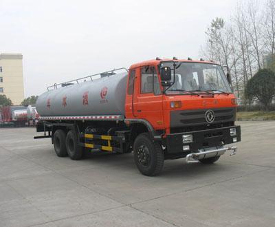 東風153后雙橋灑水車